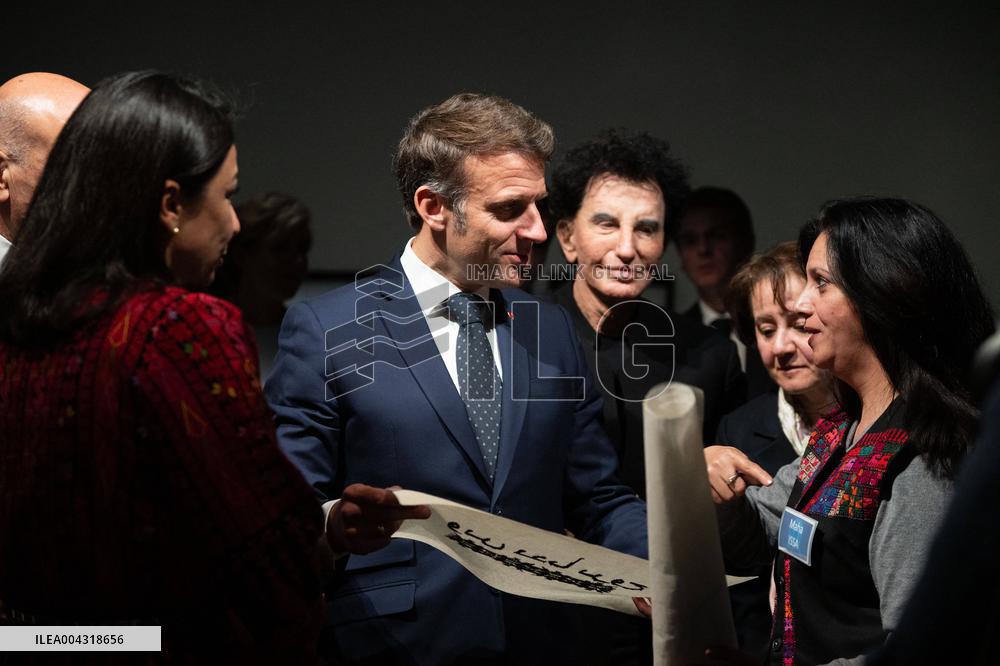 President Macron Visit The Exhibition Treasures Rescued From Gaza At Arab World Institute - Paris