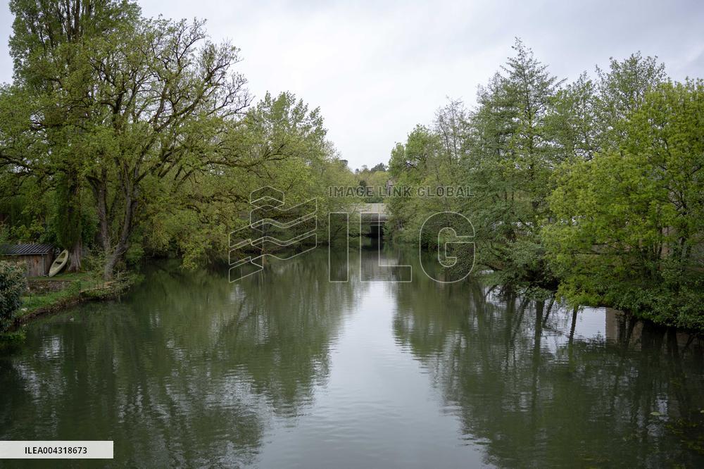 Illustration of views of Vivonne AJ