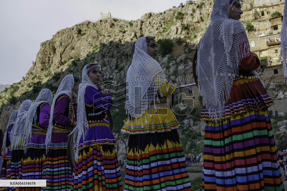 Kurdish Women Celebrate Hezar-Daf Festival - Iran