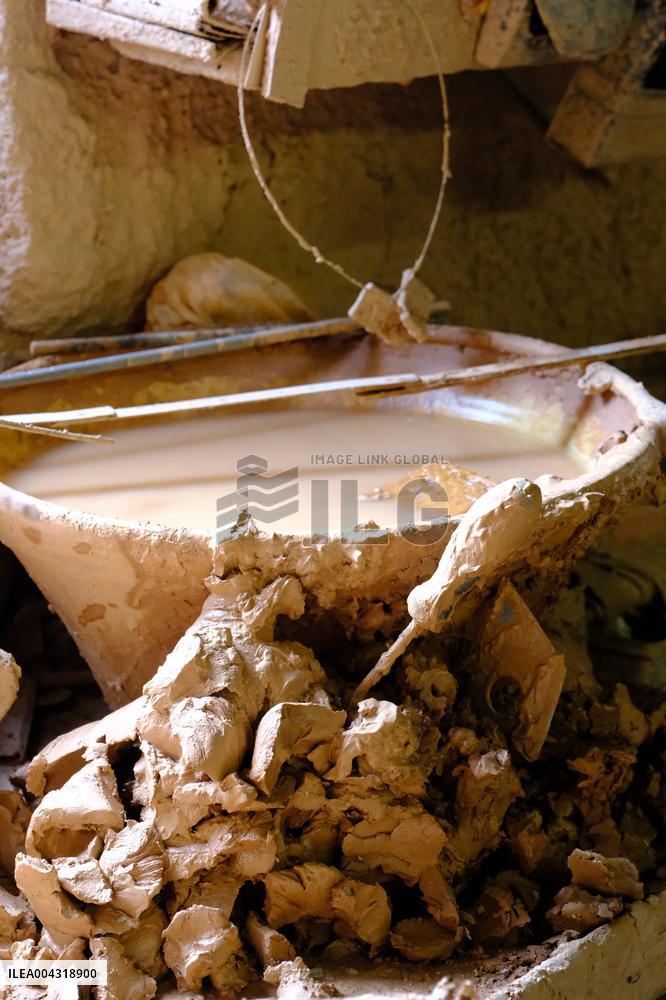 The Not Freres Pottery - Mas Saintes Puelles