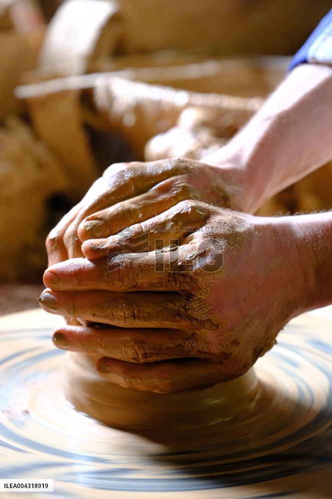 The Not Freres Pottery - Mas Saintes Puelles