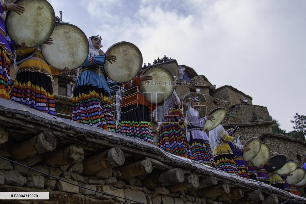 Kurdish Women Celebrate Hezar-Daf Festival - Iran