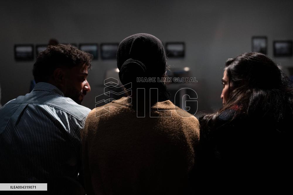 President Macron Visit The Exhibition Treasures Rescued From Gaza At Arab World Institute - Paris