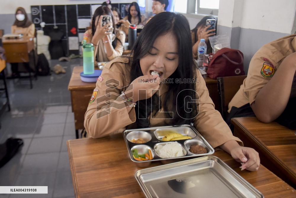 Government Funds Child Meal Project in Indonesia