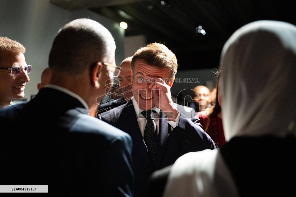 President Macron Visit The Exhibition Treasures Rescued From Gaza At Arab World Institute - Paris