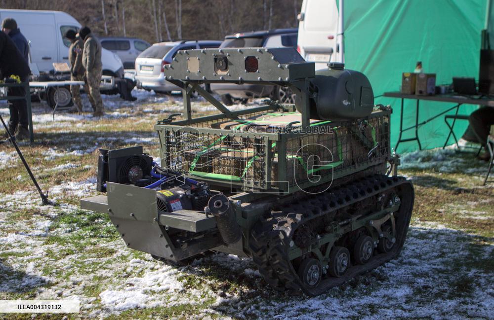 Large-scale trials of ground-based robots by Brave1 Cluster in Kyiv regionLarge-scale trials of ground-based robots by Brave1 Cl