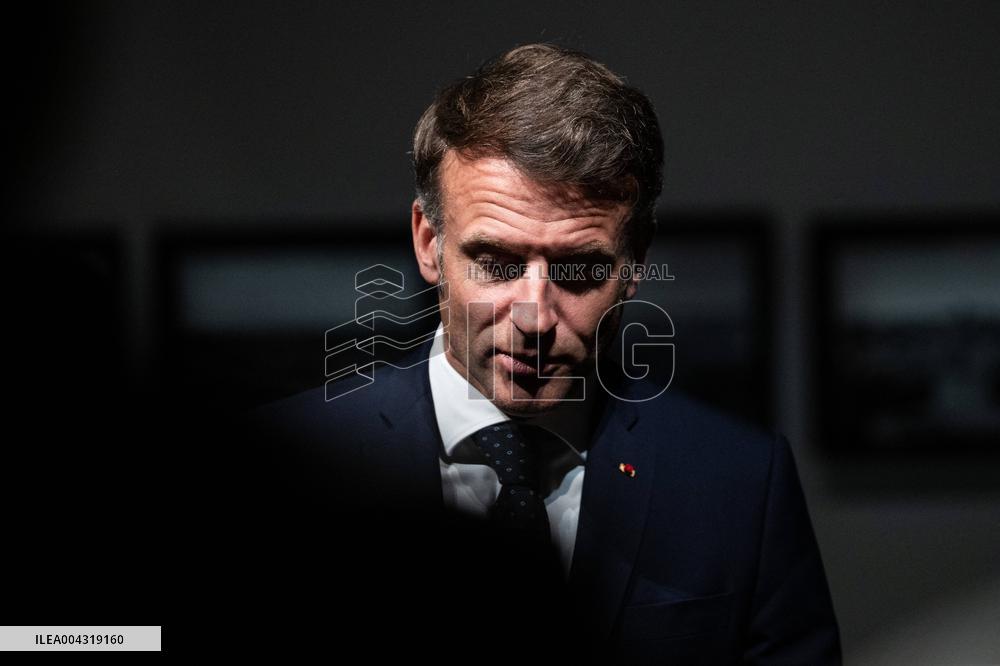 President Macron Visit The Exhibition Treasures Rescued From Gaza At Arab World Institute - Paris