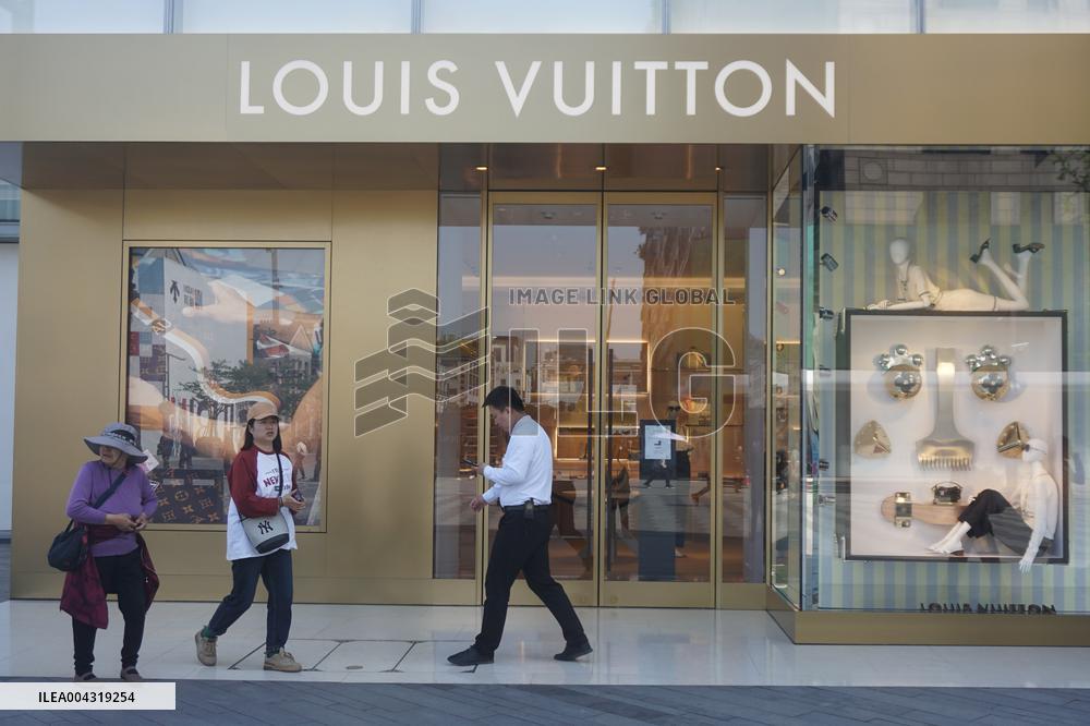 LVMH Group's Q1 2025 Sales Decline