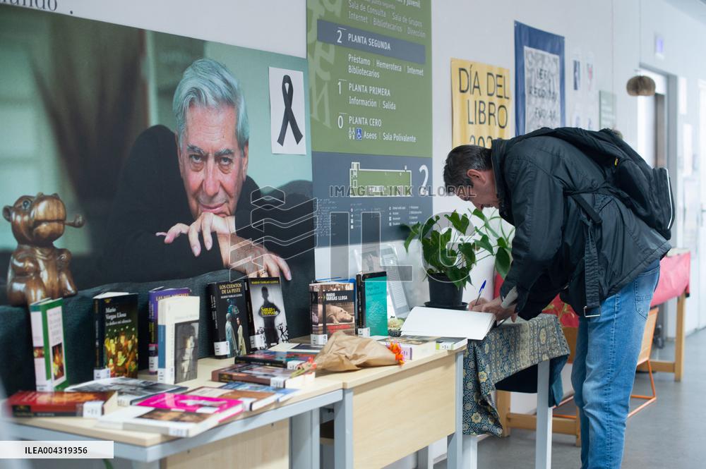 Condolences Book for Mario Vargas Llosa in Madrid Library