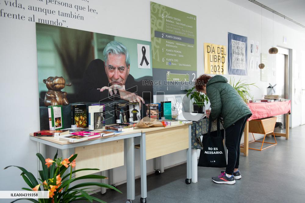 Condolences Book for Mario Vargas Llosa in Madrid Library
