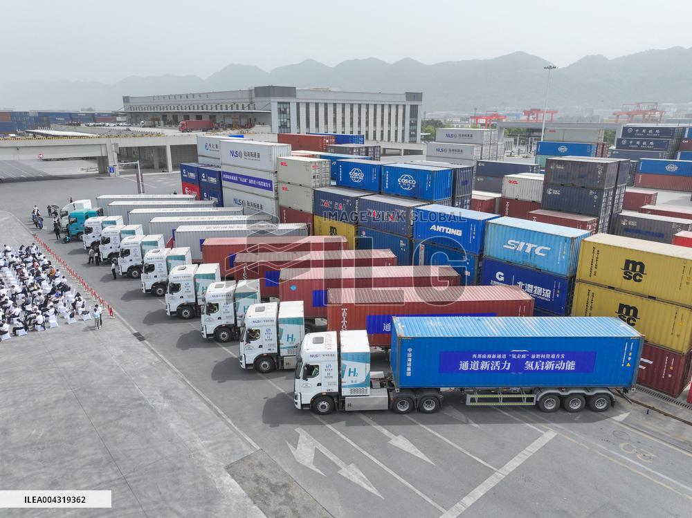 China launches first cross-region hydrogen heavy-duty truck route