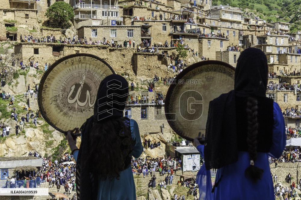 Kurdish Women Celebrate Hezar-Daf Festival - Iran