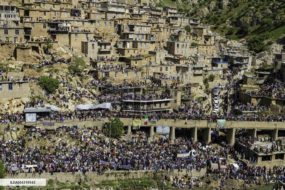 Kurdish Women Celebrate Hezar-Daf Festival - Iran