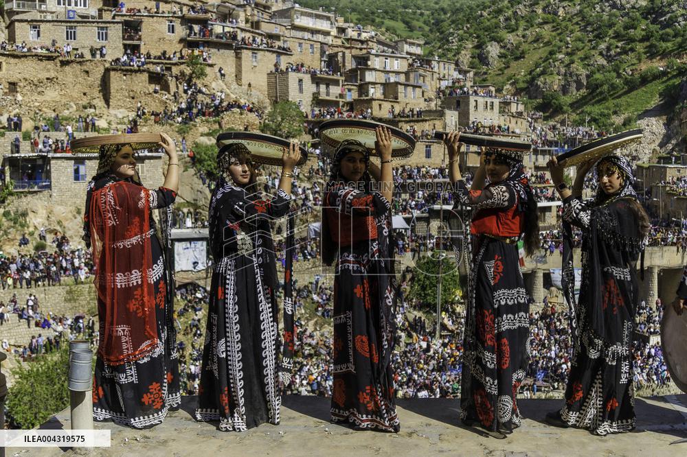 Kurdish Women Celebrate Hezar-Daf Festival - Iran