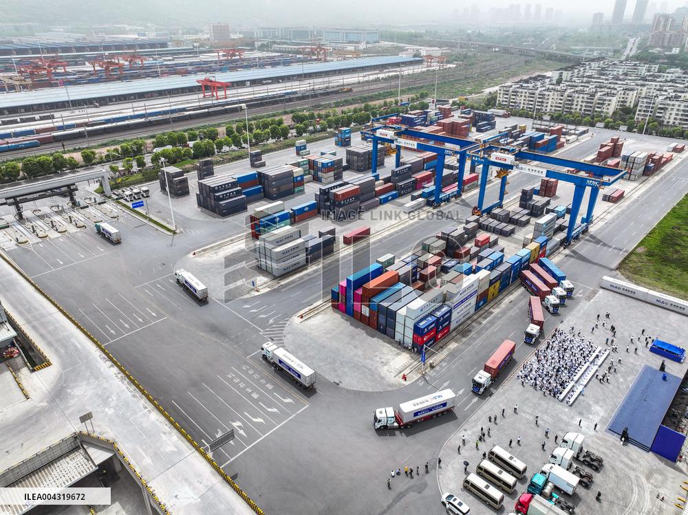 China launches first cross-region hydrogen heavy-duty truck route