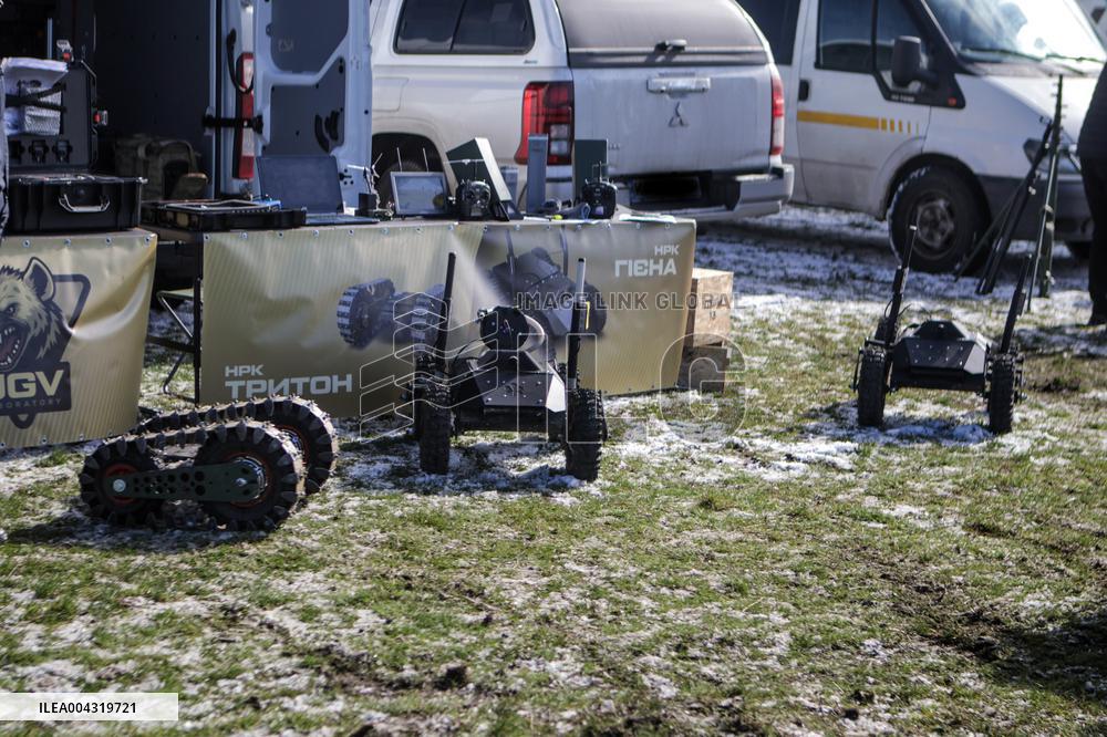 Large-scale trials of ground-based robots by Brave1 Cluster in Kyiv regionLarge-scale trials of ground-based robots by Brave1 Cl