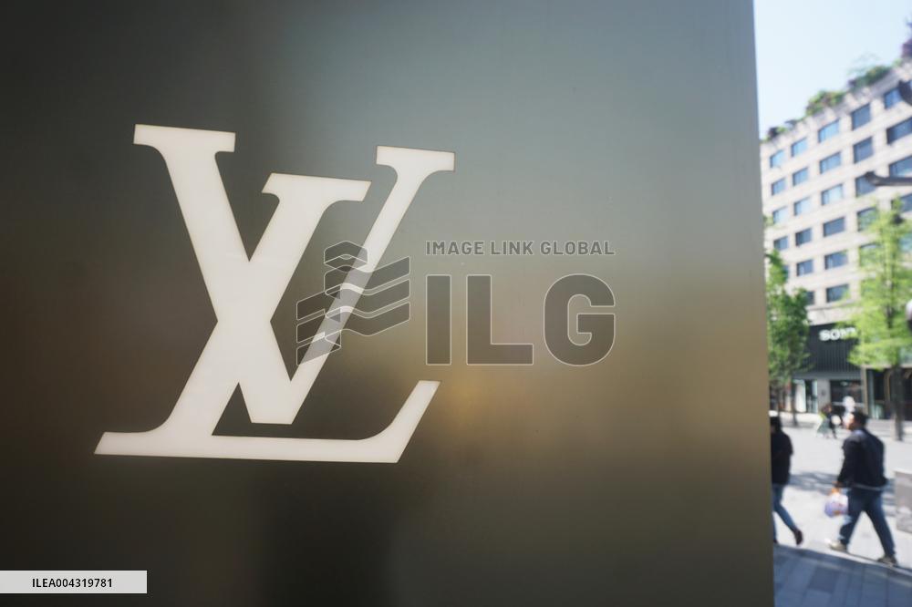 LVMH Group's Q1 2025 Sales Decline