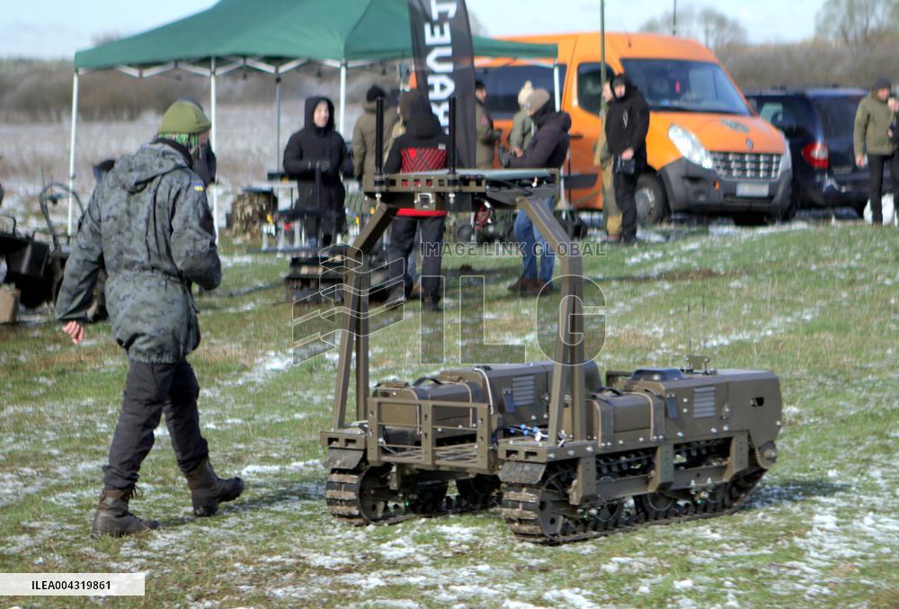 Large-scale trials of ground-based robots by Brave1 Cluster in Kyiv regionLarge-scale trials of ground-based robots by Brave1 Cl