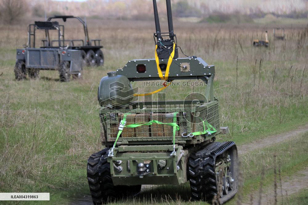 Large-scale trials of ground-based robots by Brave1 Cluster in Kyiv regionLarge-scale trials of ground-based robots by Brave1 Cl