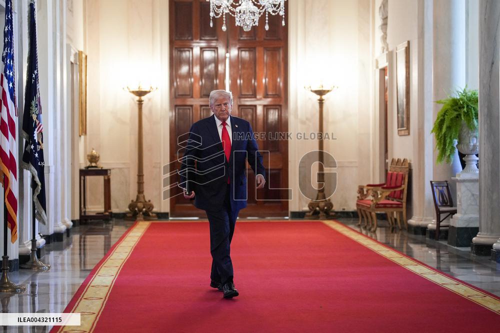 Donald Trump welcomes the Navy Midshipmen - Washington