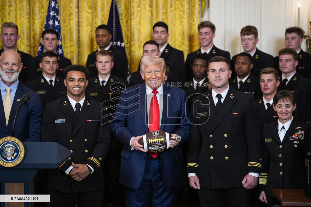 Donald Trump welcomes the Navy Midshipmen - Washington
