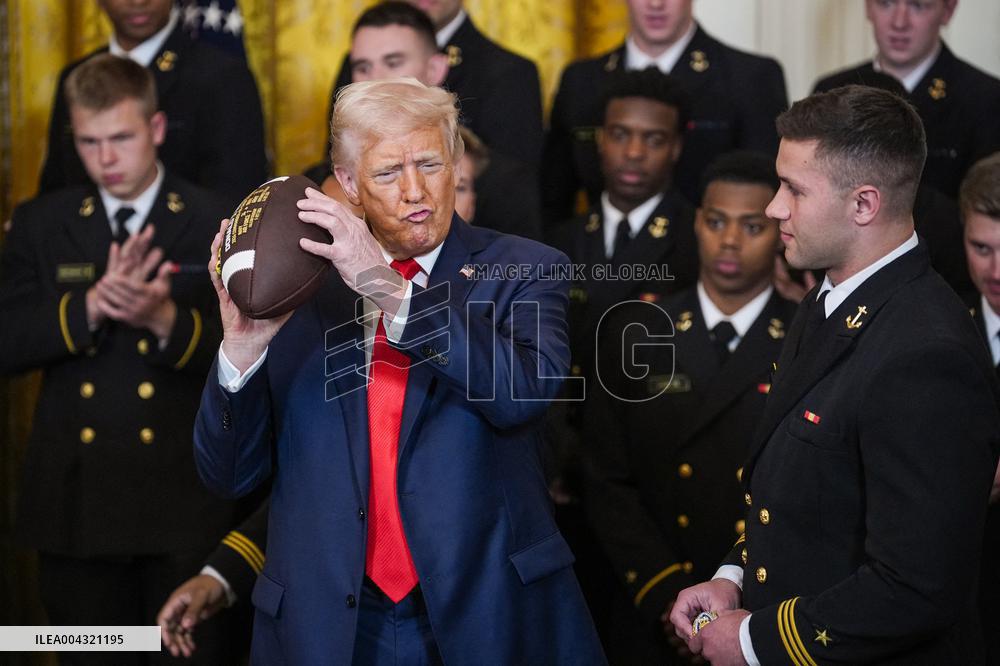 Donald Trump welcomes the Navy Midshipmen - Washington
