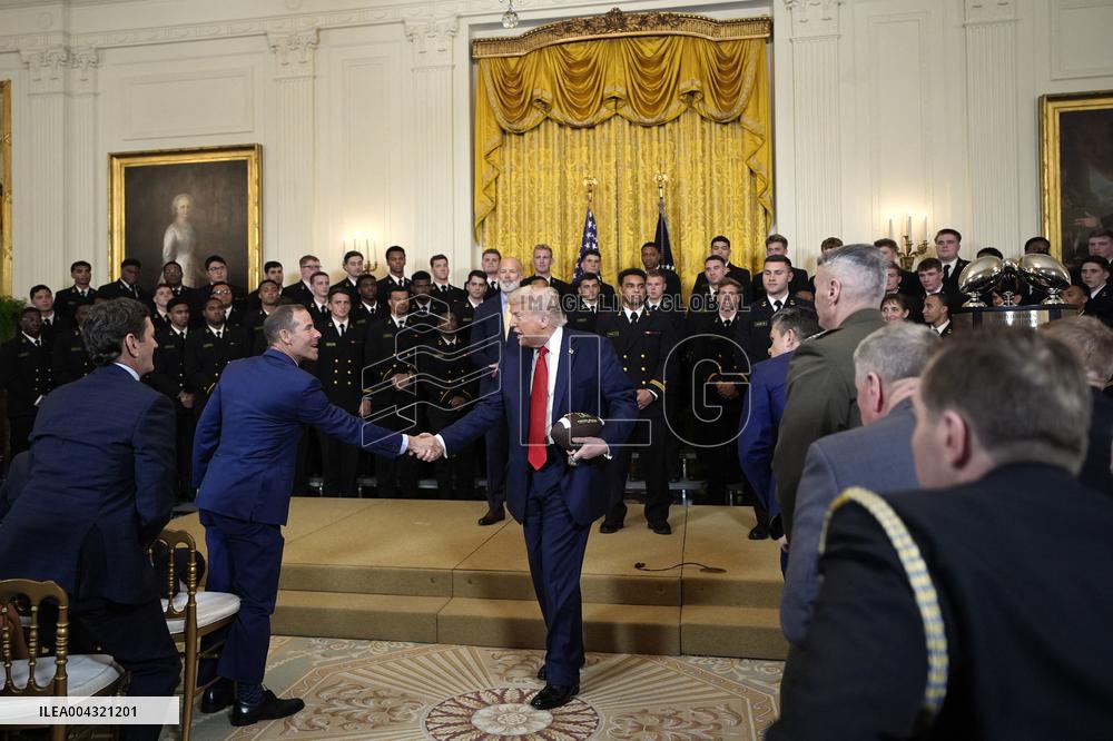Donald Trump welcomes the Navy Midshipmen - Washington