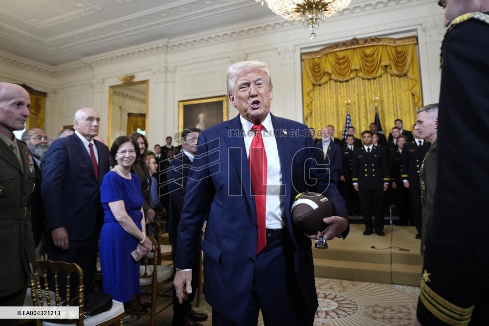 Donald Trump welcomes the Navy Midshipmen - Washington