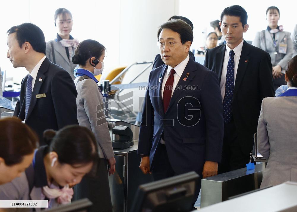 Japan tariff negotiator Akazawa