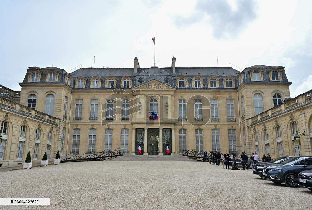 Macron Awards Those Involved In Notre Dame De Paris Cathedral Restorations - Paris