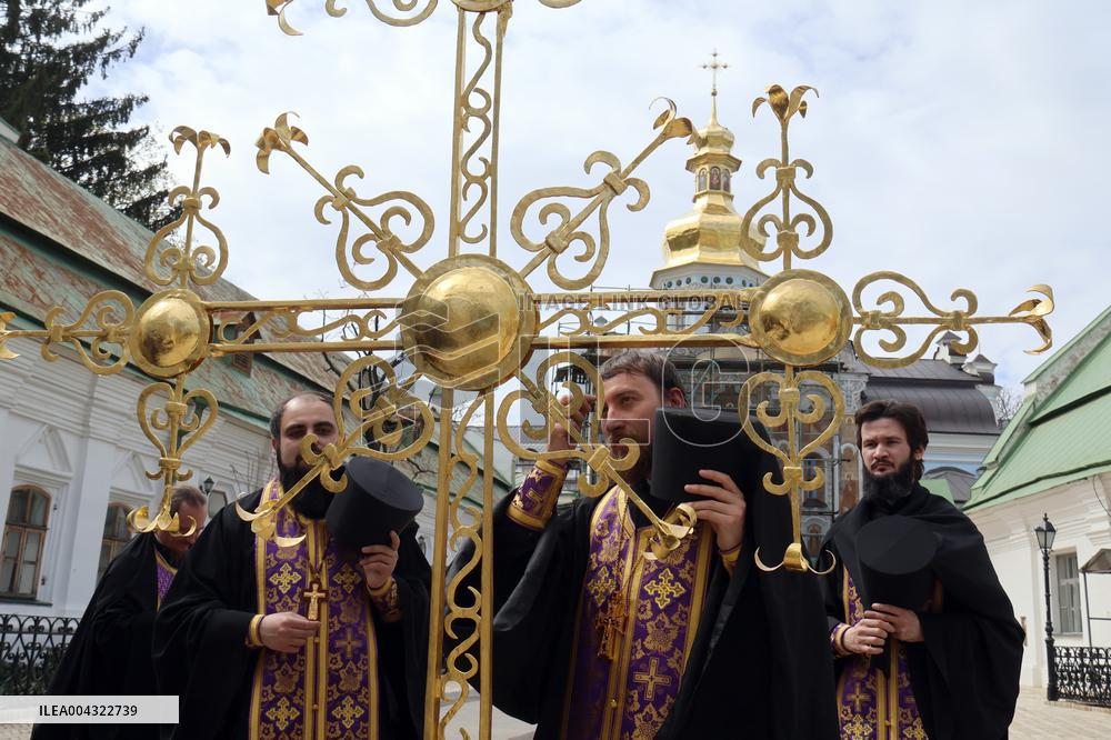 Blessing and installation of cross at Trinity Gate Church in Kyiv