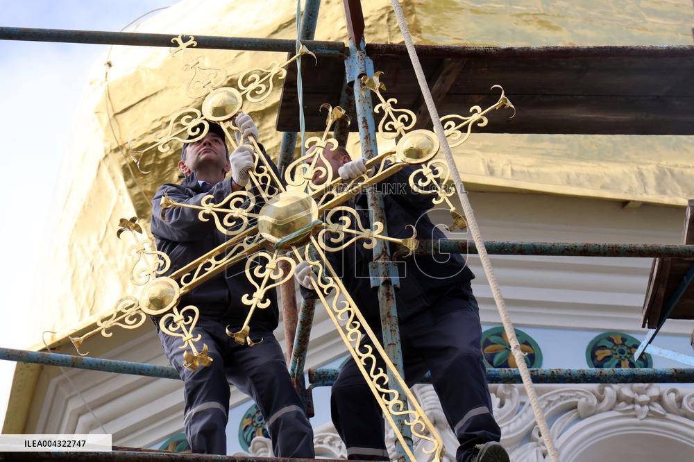 Blessing and installation of cross at Trinity Gate Church in Kyiv