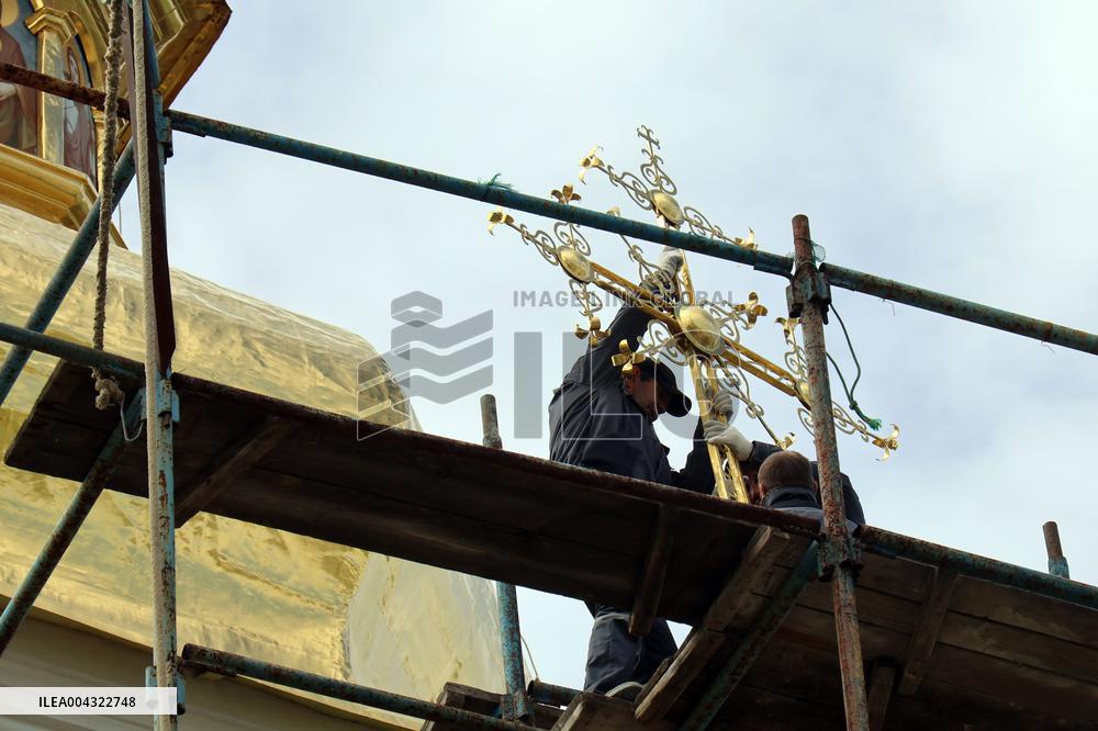 Blessing and installation of cross at Trinity Gate Church in Kyiv