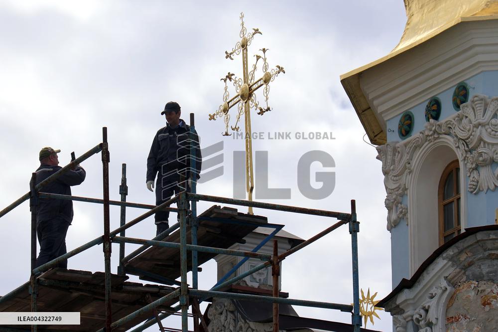 Blessing and installation of cross at Trinity Gate Church in Kyiv