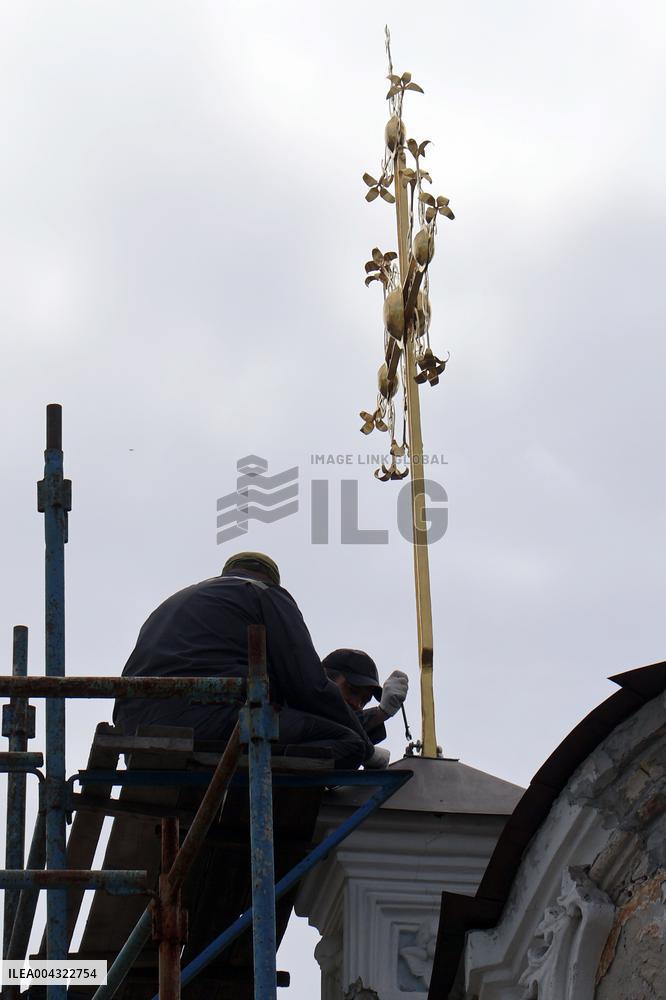 Blessing and installation of cross at Trinity Gate Church in Kyiv