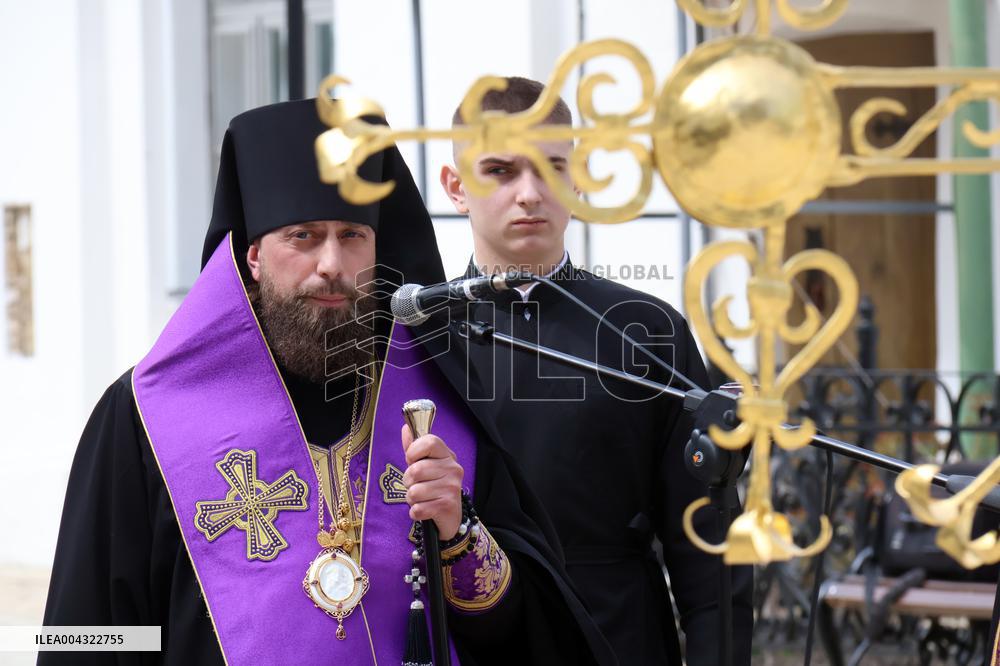 Blessing and installation of cross at Trinity Gate Church in Kyiv