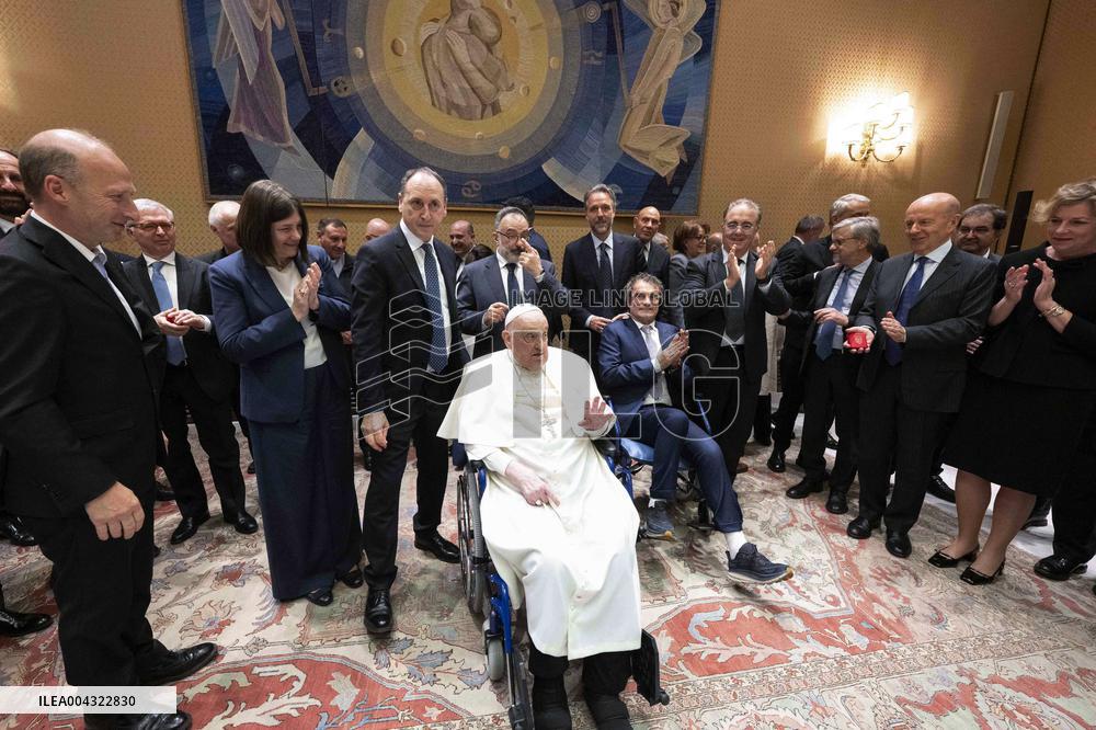 Pope Francis Welcomes Gemelli Hospital Physicians And Staff - Vatican