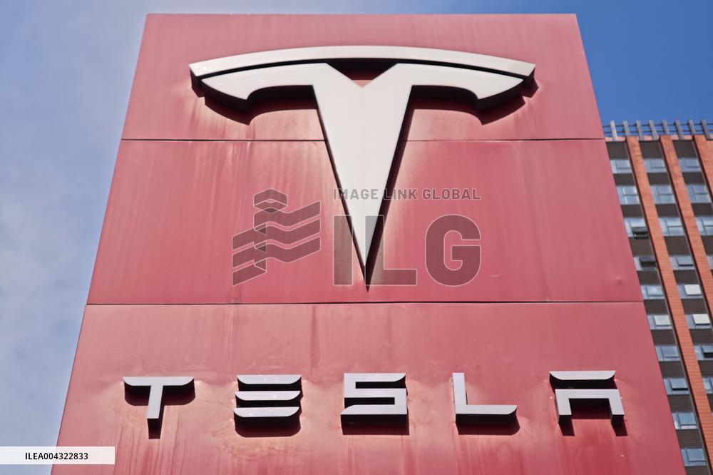 Tesla Center in Shanghai