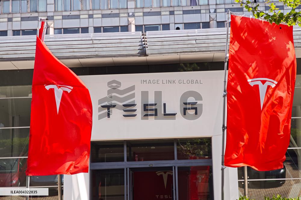 Tesla Center in Shanghai