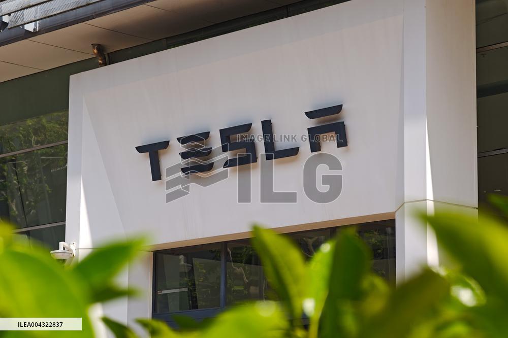Tesla Center in Shanghai