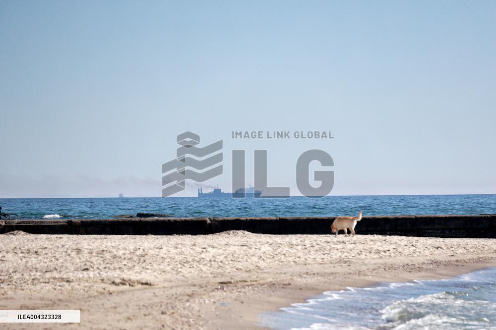 Divers check Black Sea shore in Odesa before high season