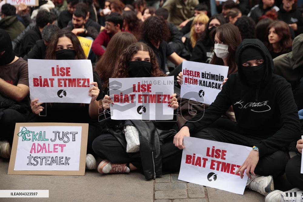 Turkish High School Students Protest At Teacher Changes
