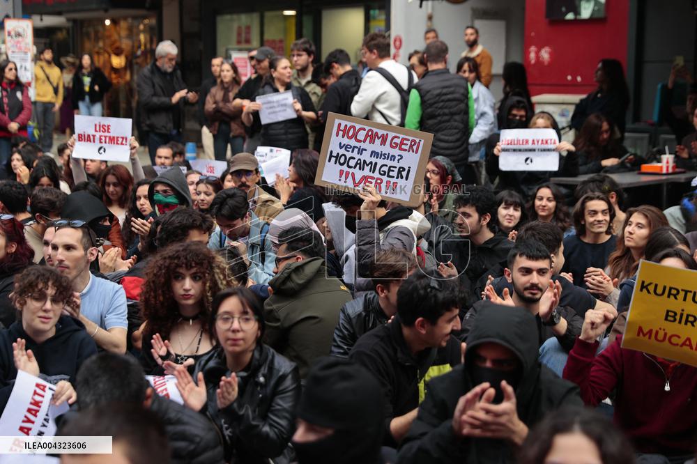 Turkish High School Students Protest At Teacher Changes