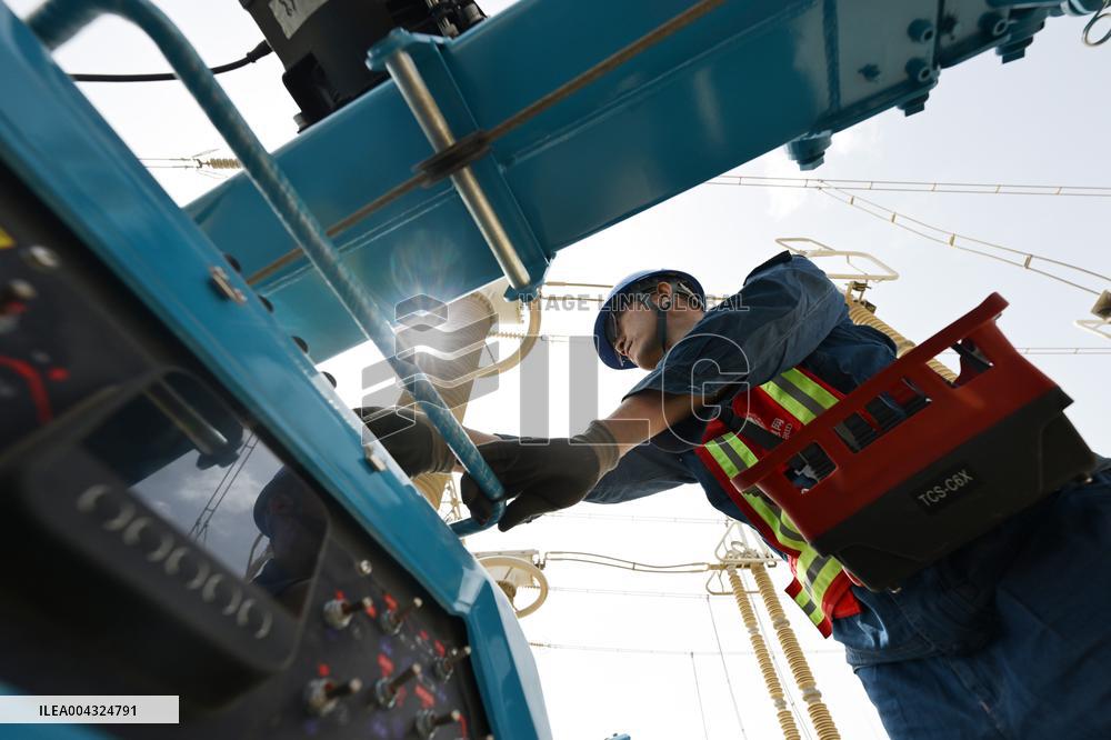 Power Grid Maintenance