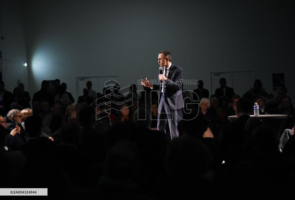 Bruno Retailleau At A Meeting - Rosny Sous Bois