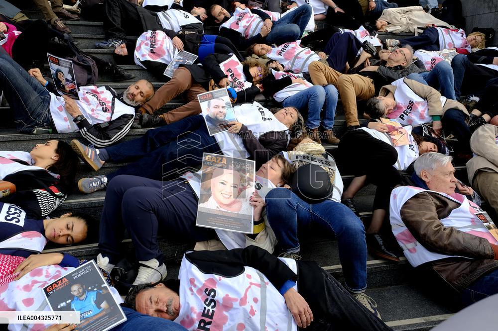 French Journalists In Support Of Palestinian Journalists Killed In Gaza - Paris