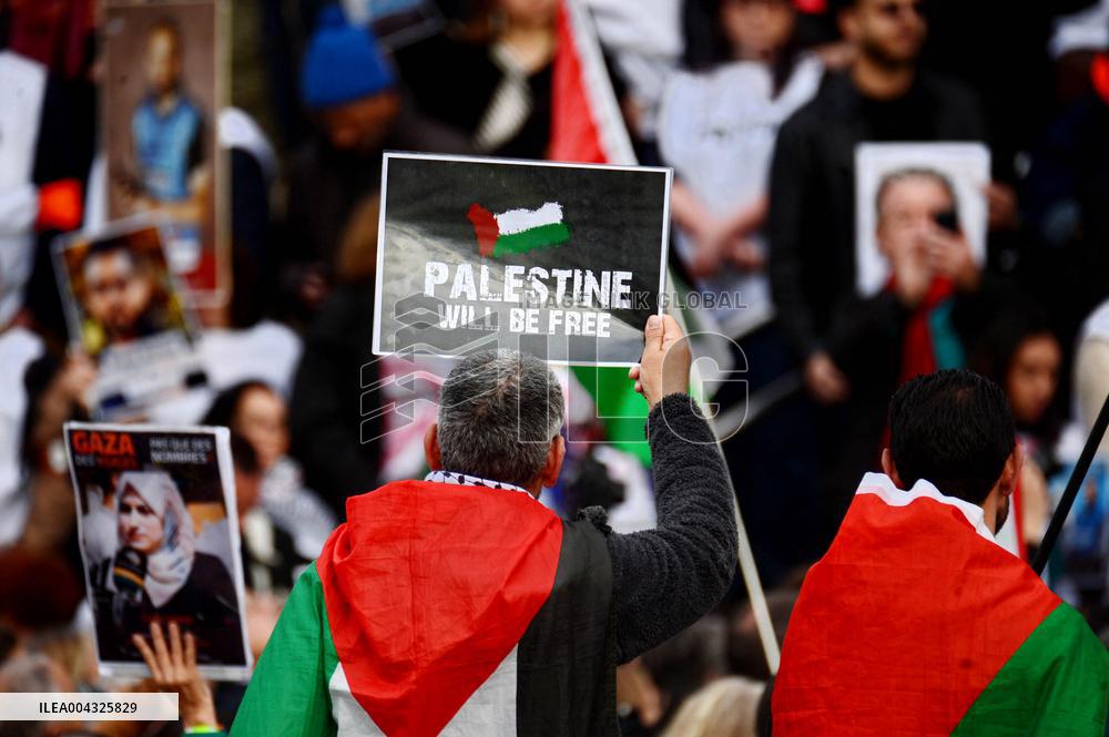 French Journalists In Support Of Palestinian Journalists Killed In Gaza - Paris