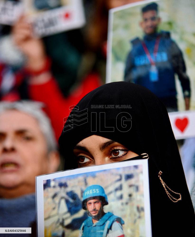 French Journalists In Support Of Palestinian Journalists Killed In Gaza - Paris