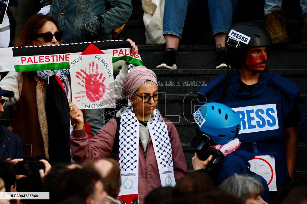 French Journalists In Support Of Palestinian Journalists Killed In Gaza - Paris