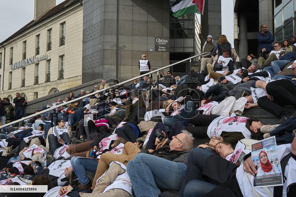 French Journalists In Support Of Palestinian Journalists Killed In Gaza - Paris